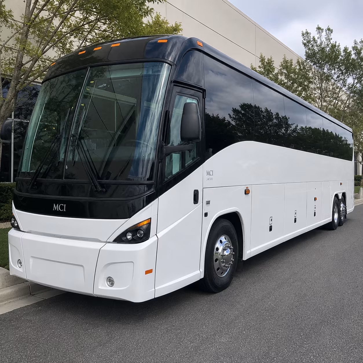 daily commuter shuttles between virginia beach and downtown norfolk
